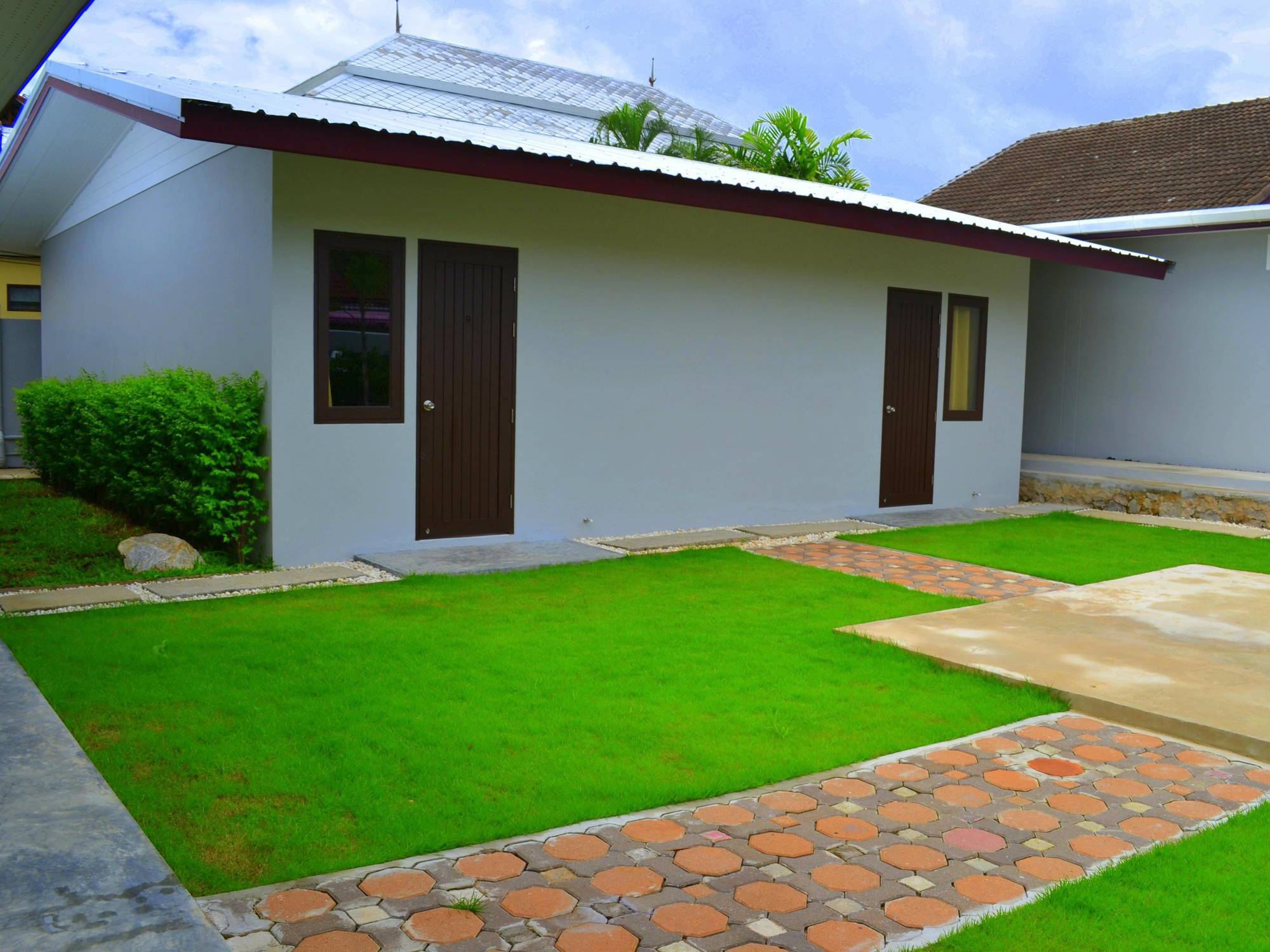The Lantern Hostel, Chalong ,Phuket Екстериор снимка