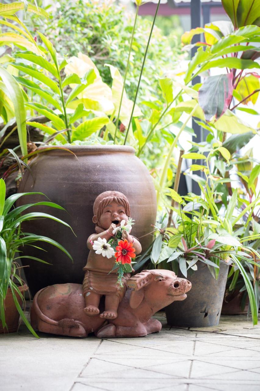 The Lantern Hostel, Chalong ,Phuket Екстериор снимка