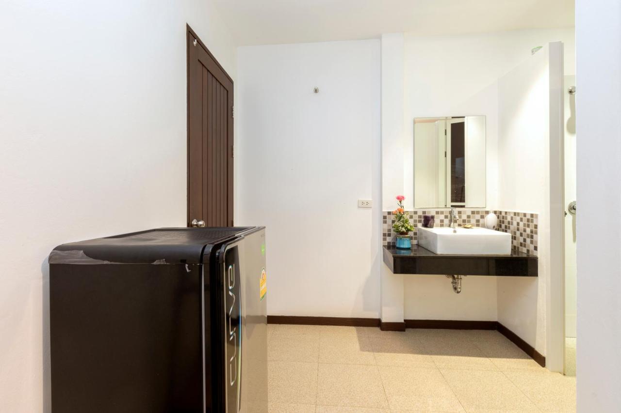 The Lantern Hostel, Chalong ,Phuket Екстериор снимка
