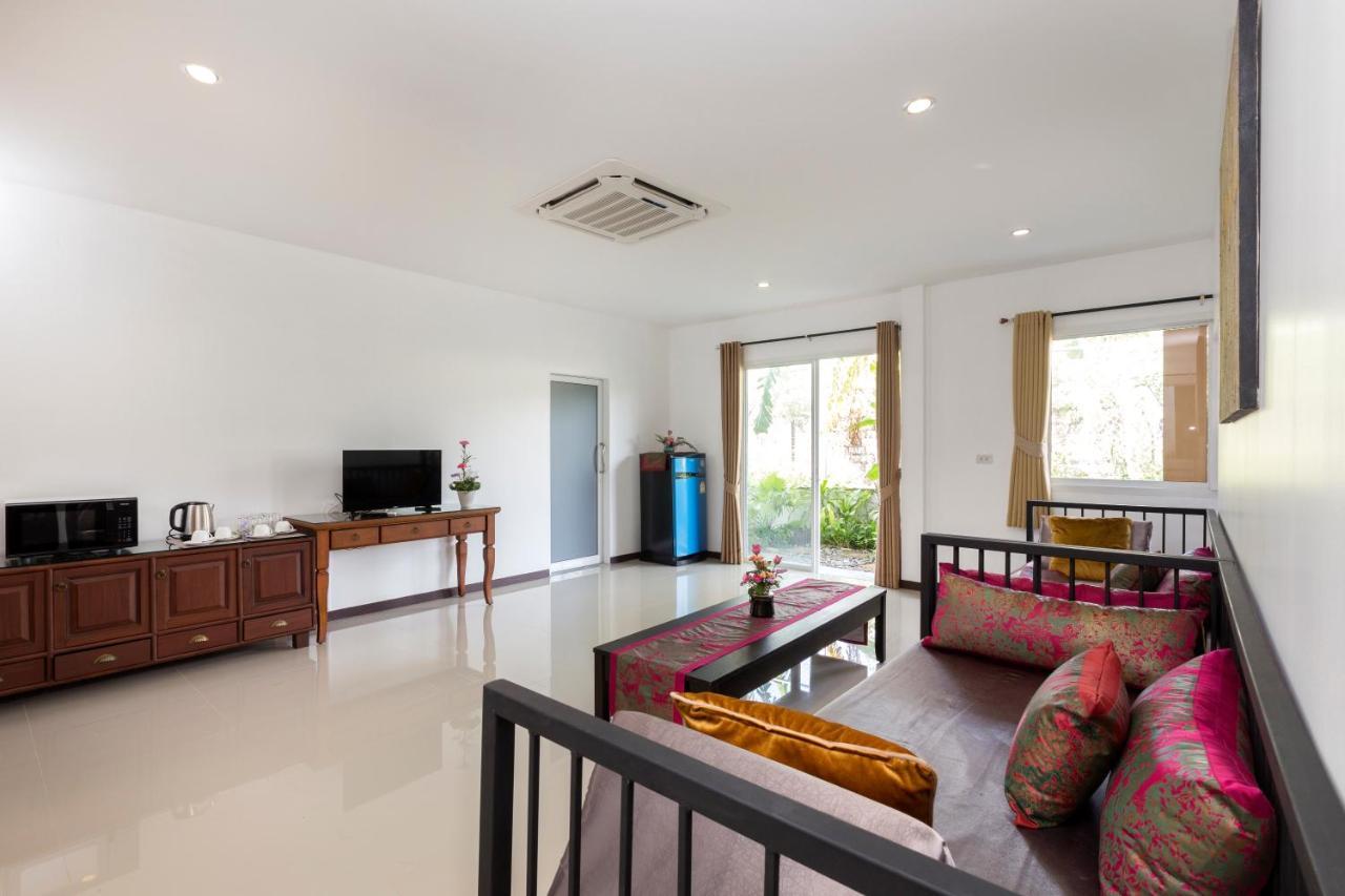 The Lantern Hostel, Chalong ,Phuket Екстериор снимка